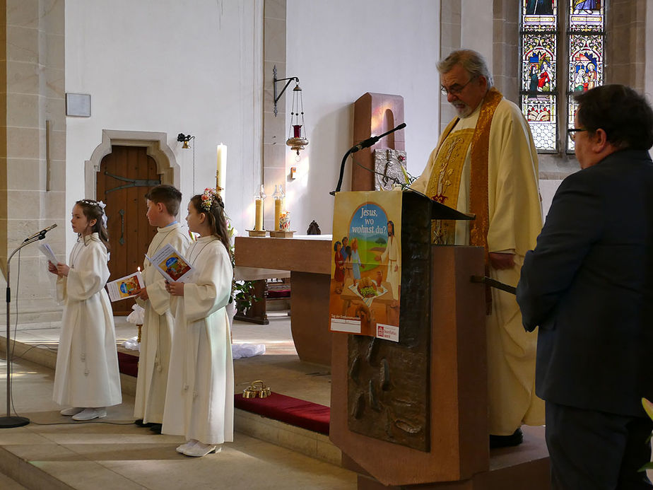 Feier der 1. Heiligen Kommunion in Sankt Crescentius (Foto: Karl-Franz Thiede)